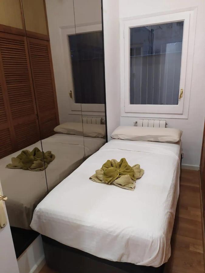 Rooms Arago Барселона Экстерьер фото