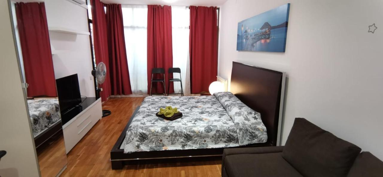 Rooms Arago Барселона Экстерьер фото