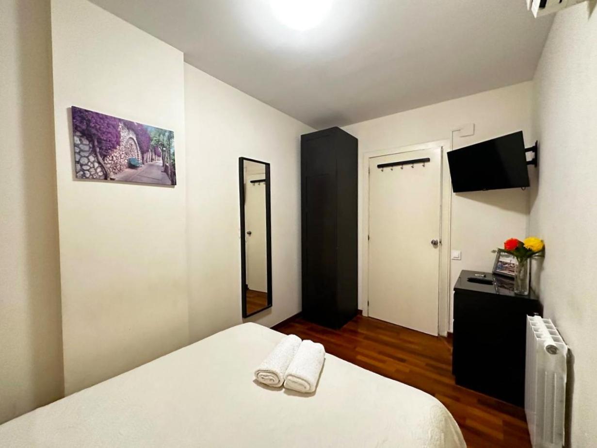 Rooms Arago Барселона Экстерьер фото