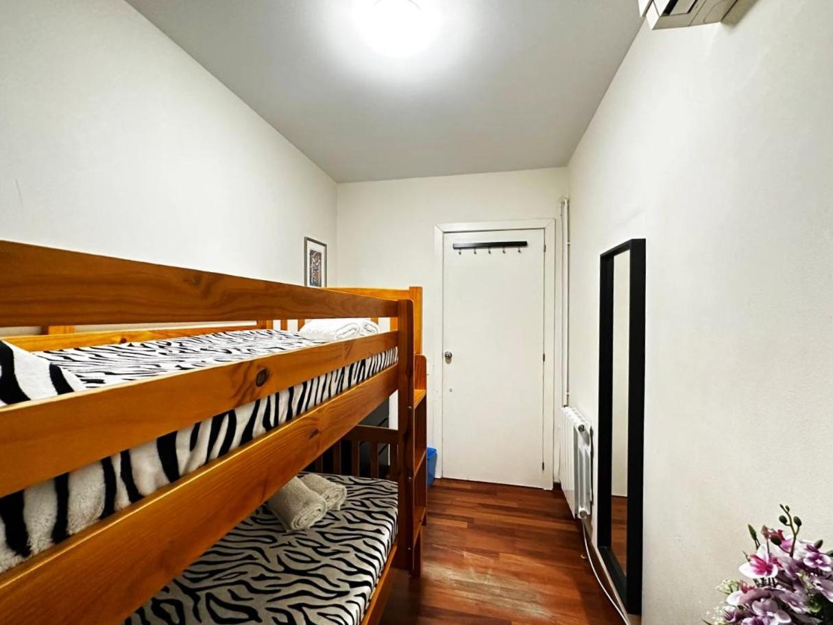 Rooms Arago Барселона Экстерьер фото