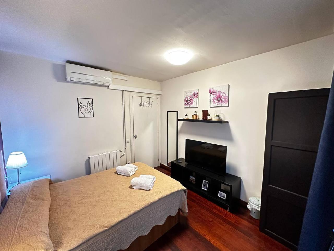 Rooms Arago Барселона Экстерьер фото