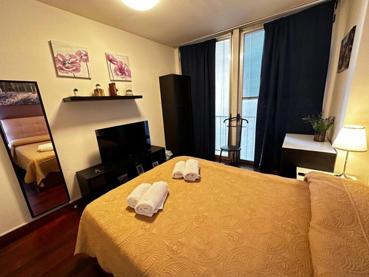 Rooms Arago Барселона Экстерьер фото