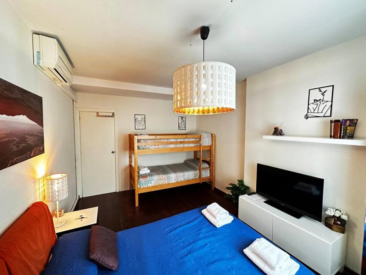 Rooms Arago Барселона Экстерьер фото
