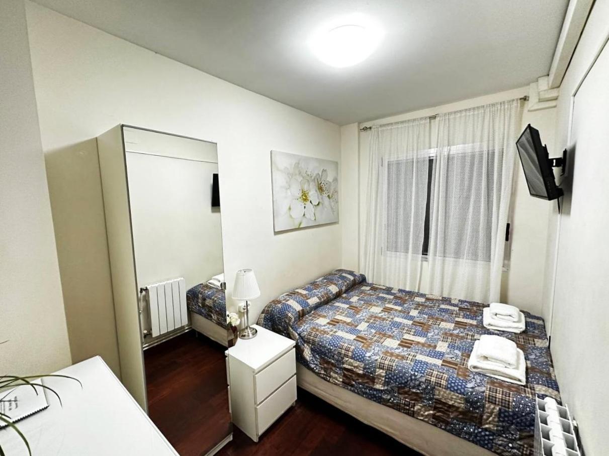 Rooms Arago Барселона Экстерьер фото