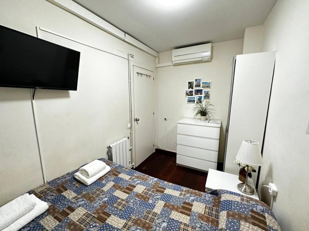 Rooms Arago Барселона Экстерьер фото